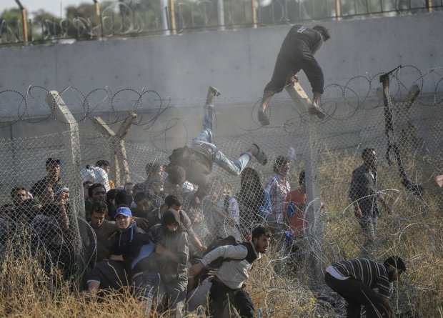 Debate: Fronteras, Murallas, Iglesia e Hipocresía.